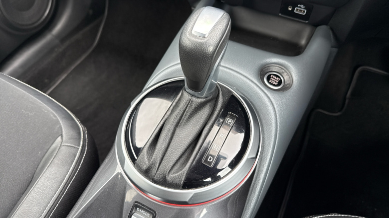 Nissan Juke 1.0 DiG-T 114 Tekna 5dr DCT Petrol Hatchback